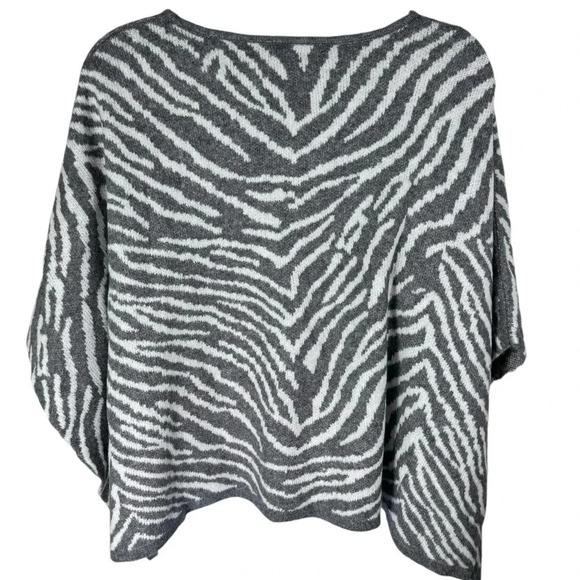 Ann Taylor poncho gray and white - Picture 2 of 4